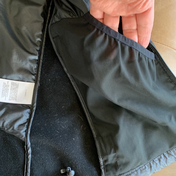 Men's Mountain Hardwear Jacket Size M - Picture 7 of 16